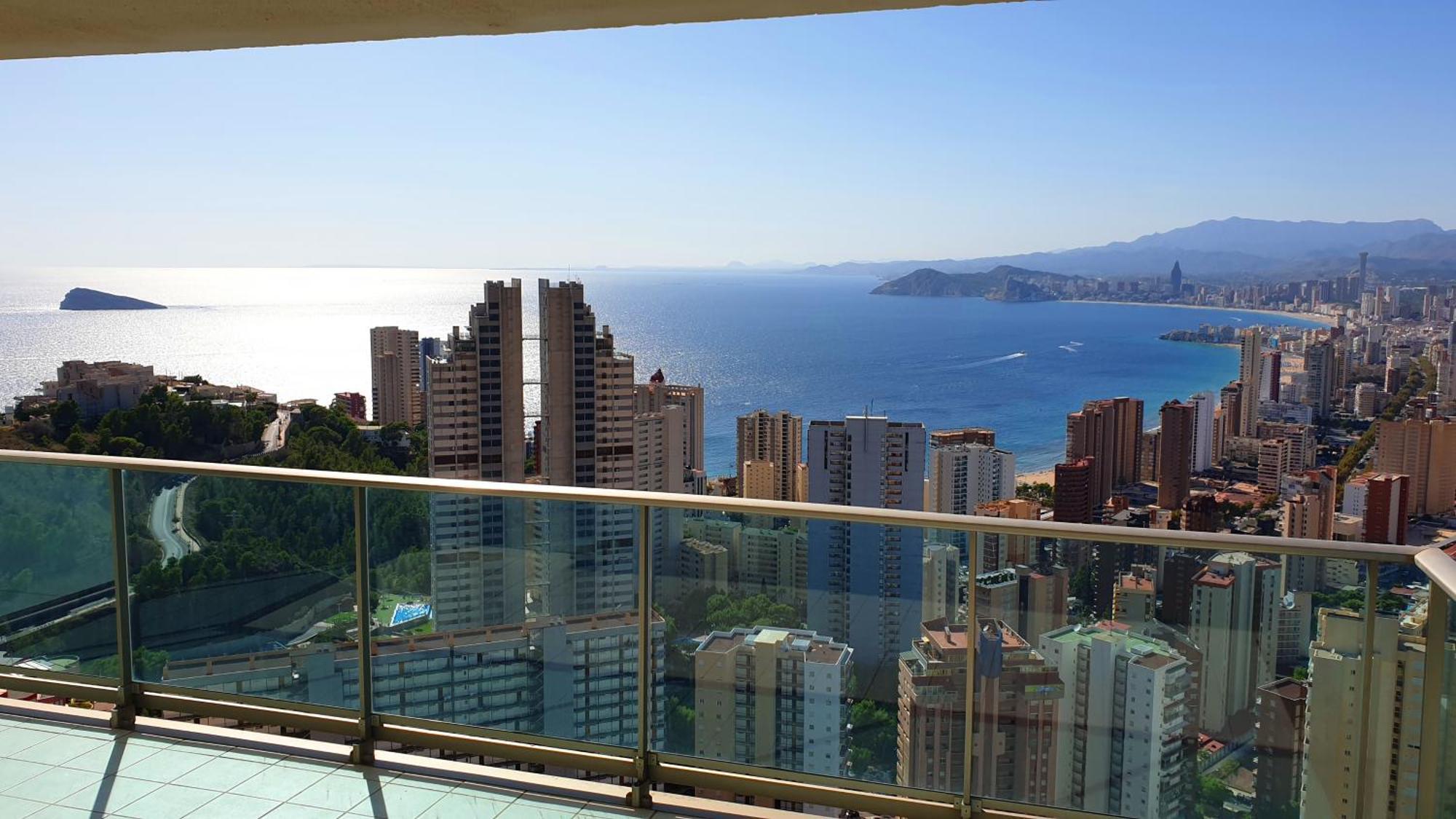 Skyline Floor 28 Sea Views Διαμέρισμα Μπένιντορμ Εξωτερικό φωτογραφία