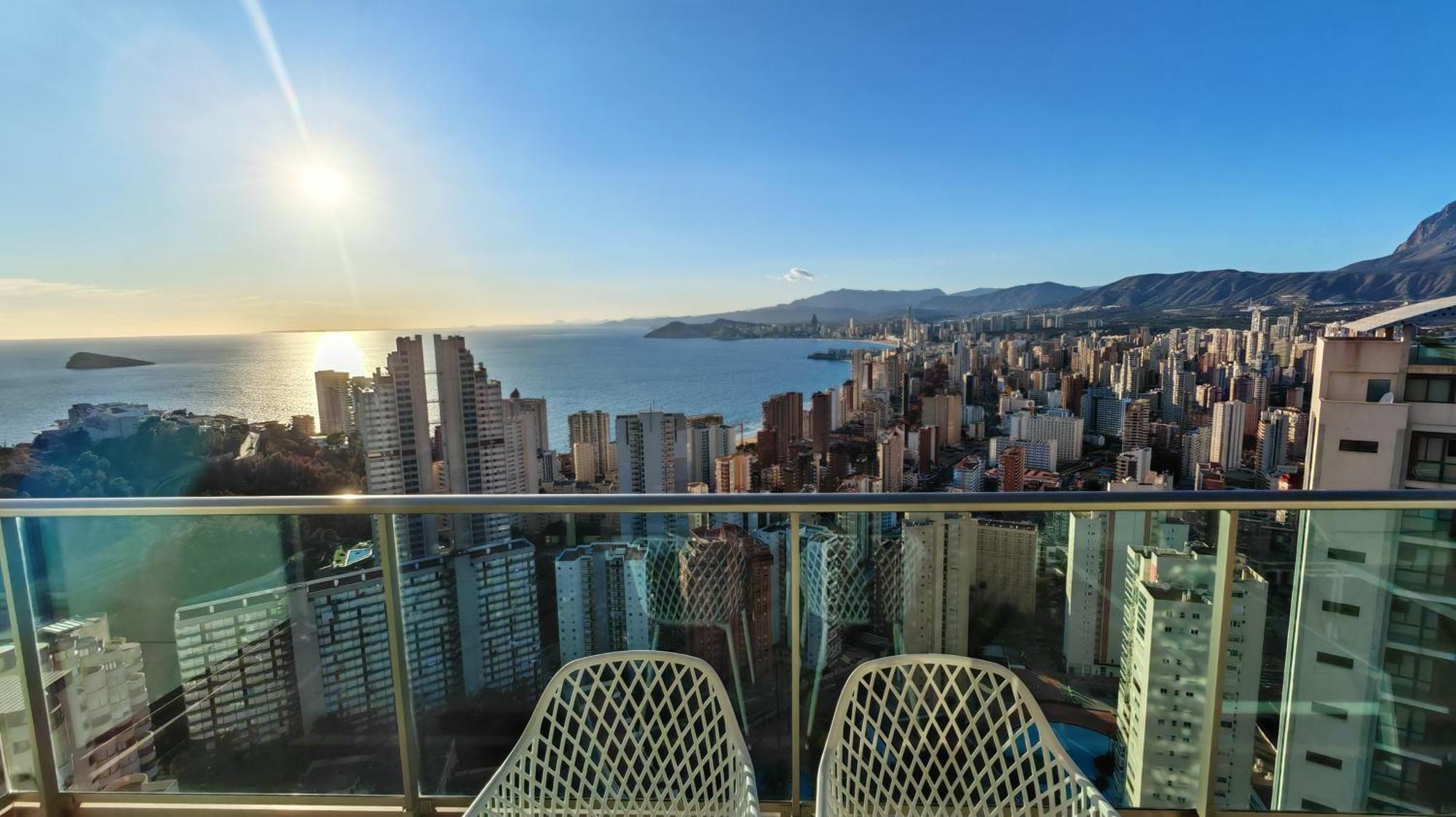 Skyline Floor 28 Sea Views Διαμέρισμα Μπένιντορμ Εξωτερικό φωτογραφία