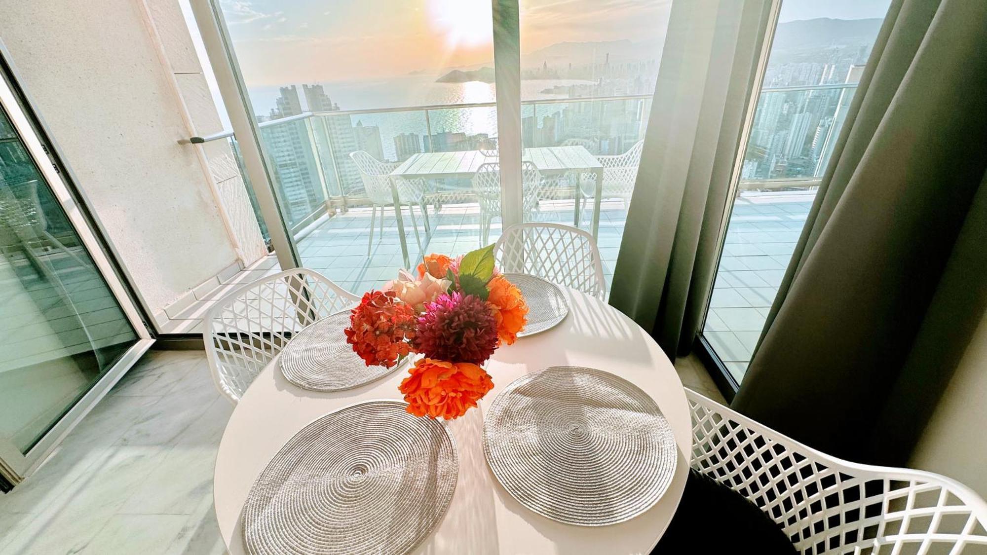 Skyline Floor 28 Sea Views Διαμέρισμα Μπένιντορμ Εξωτερικό φωτογραφία