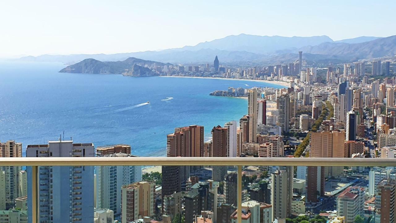 Skyline Floor 28 Sea Views Διαμέρισμα Μπένιντορμ Εξωτερικό φωτογραφία